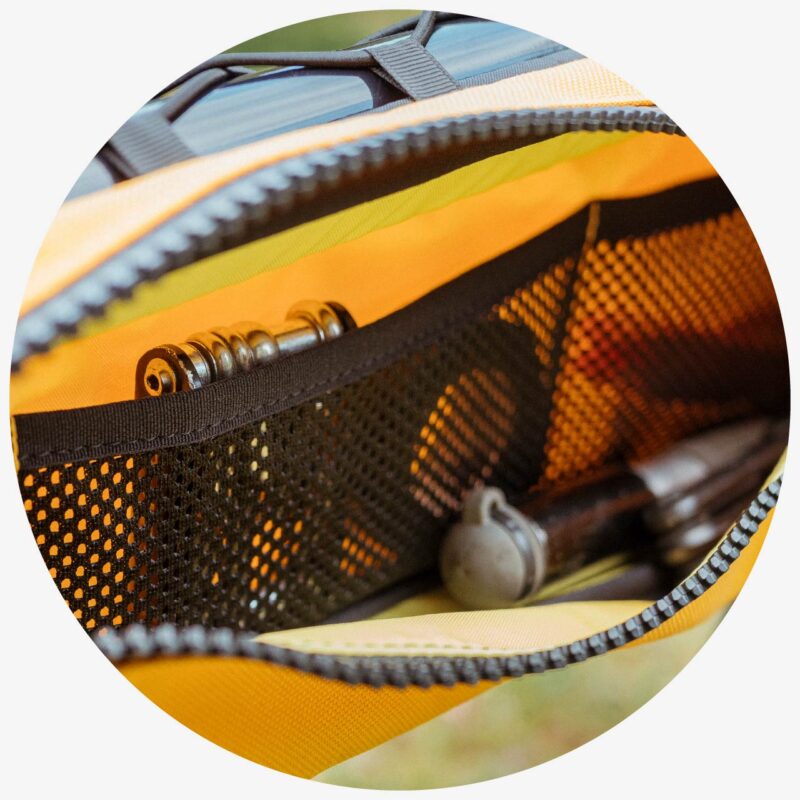 [Upgrade] Two internal mesh pockets for organising small items