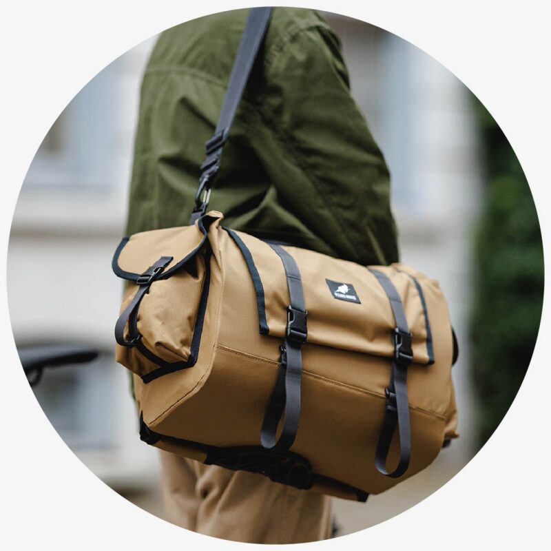 Shoulder strap included